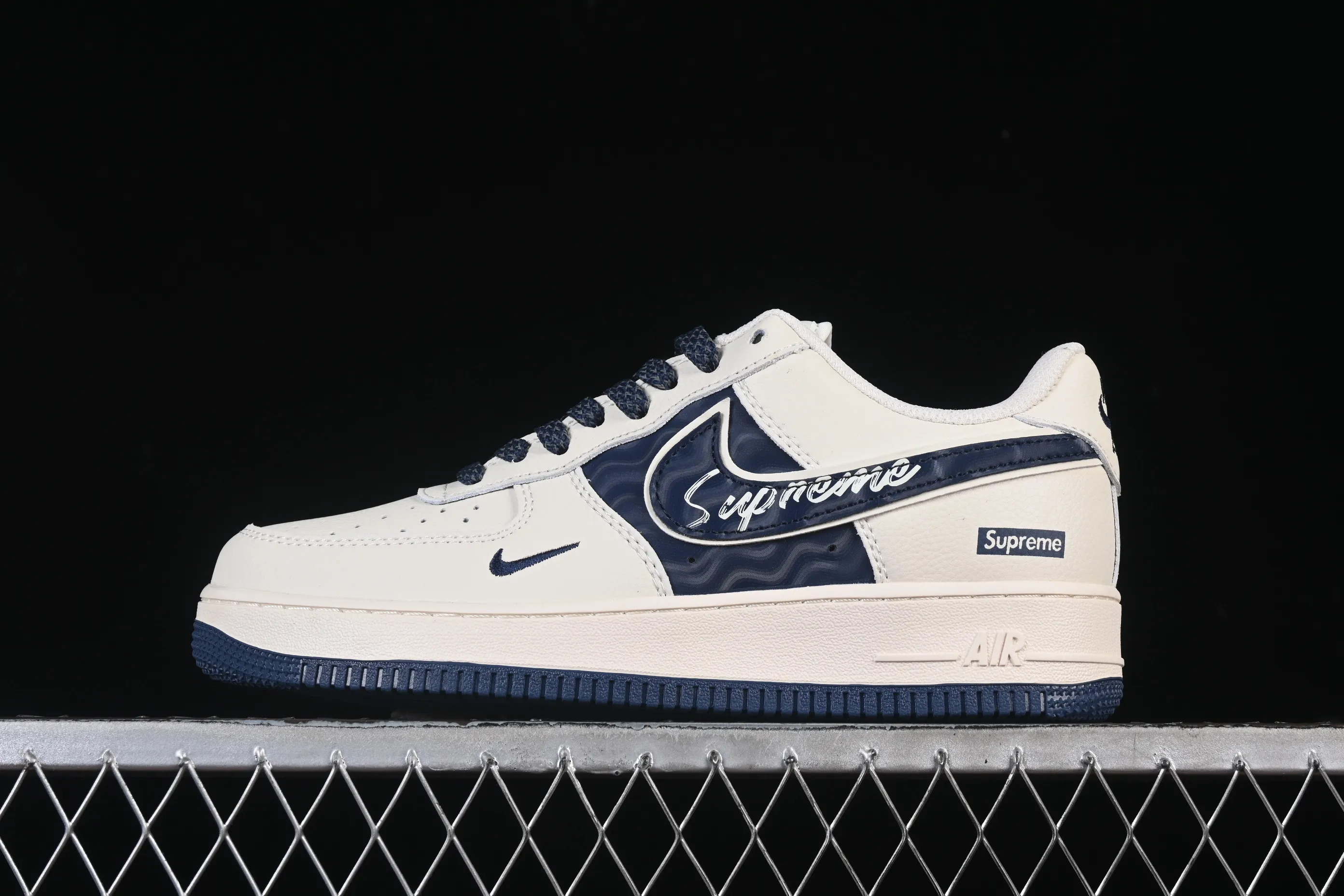 All categories Nk Air Force 1 Air Force series Nk Air Force 1 Low Air Force low top Nike Air Force 1'07 Low Supreme co-branded corrugated beige Air Force 1 low top casual sneakers XY2025-001